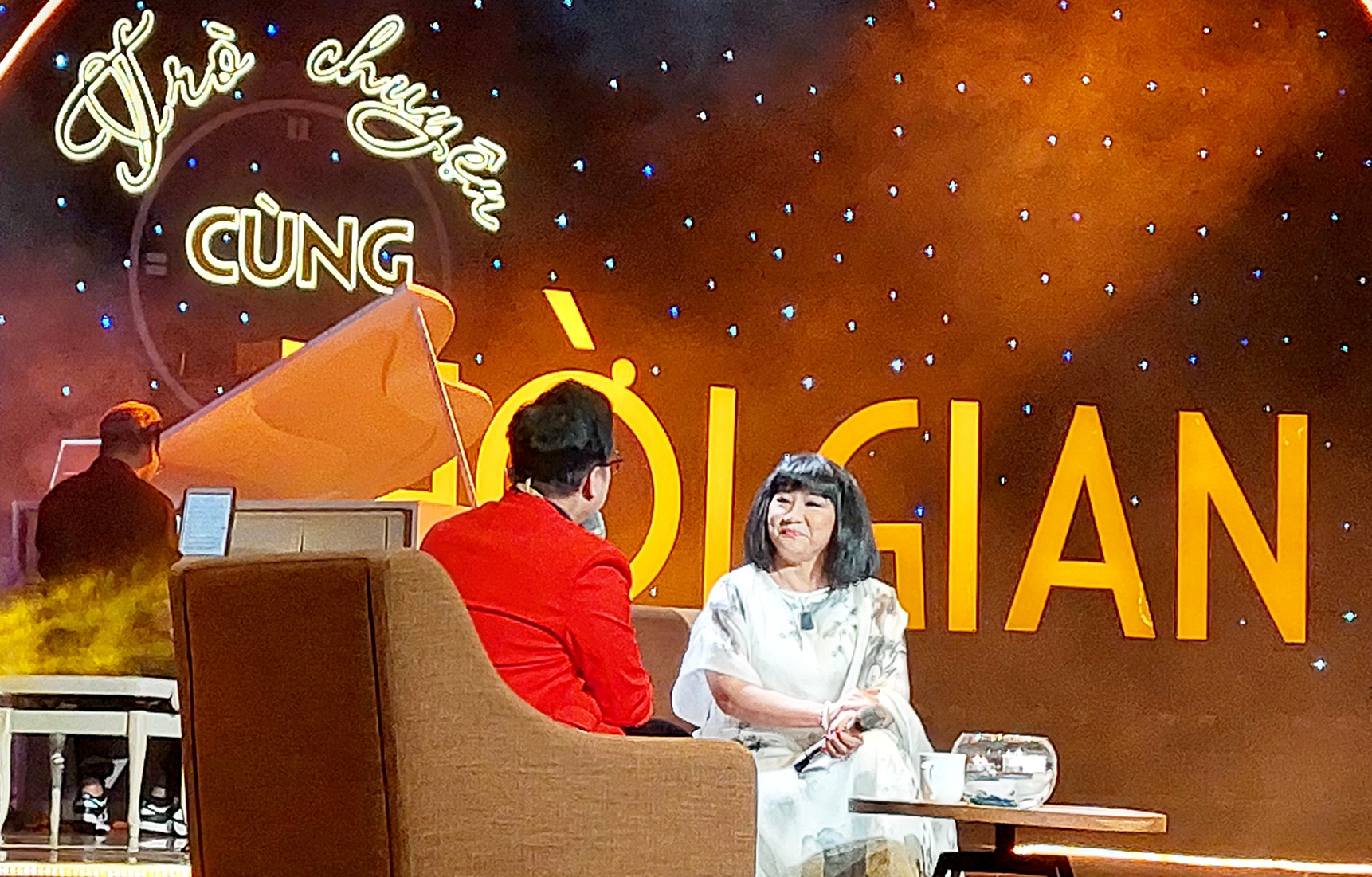 Poveste Cẩm Vân trò chuyện trong Trò chuyện cùng thời gian - Ảnh: HOÀNG LÊ