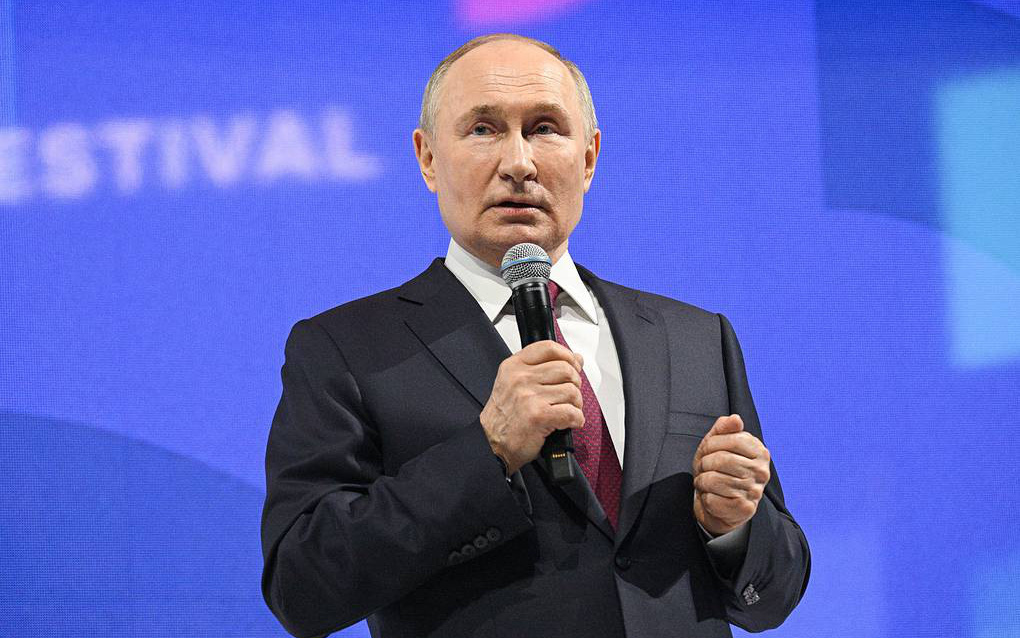 Ông Putin chúc mừng phụ nữ Nga nhân ngày 8-3- Ảnh 2. Ông Putin nói
