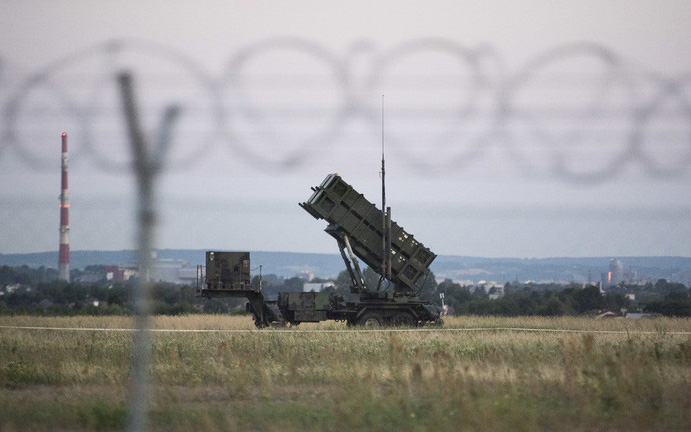 Nga giội 100 quả bom mỗi ngày xuống Ukraine, Mỹ gửi hệ thống tên lửa Patriot thứ 2 cho Kiev- Ảnh 2. NATO đưa hệ thống tên lửa Patriot đến gần Nga hơn