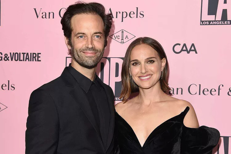 Berita hiburan 9-3: Mai dikalahkan oleh Kung Fu Panda 4; Mai Phuong masuk 40 besar Miss World - Foto 6. Natalie Portman hiện vẫn đang sống cùng chồng cũ và các con hậu ly hôn để tránh ảnh hưởng đến tâm lý của con - Ảnh: GETTY IMAGES
