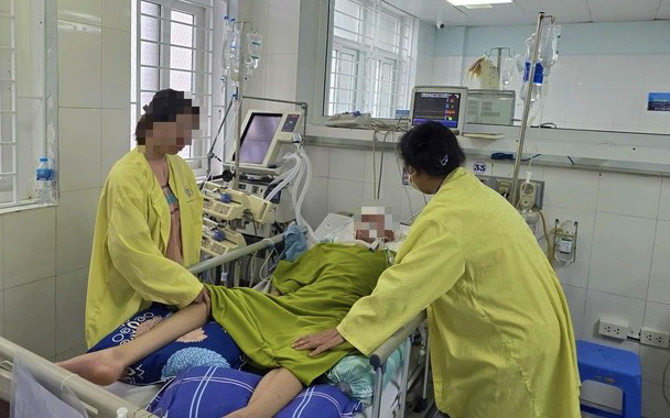 Nam sinh lớp 8 bị đánh chết não: huyết áp ổn định, cắt sốt