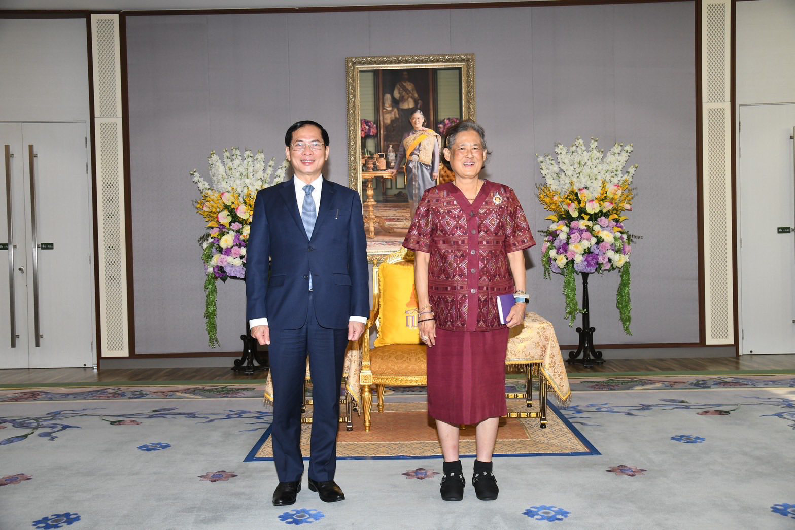 รัฐมนตรี บุย ทันห์ เซิน เข้าเฝ้าสมเด็จพระเทพรัตนราชสุดาฯ สยามบรมราชกุมารี - ภาพถ่าย: กระทรวงการต่างประเทศ