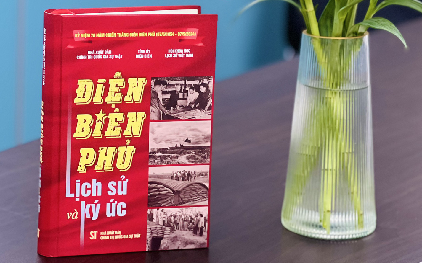 Hơn 30 cuốn sách về Điện Biên Phủ- Ảnh 2. Điện Biên Phủ, tướng Việt và tướng Pháp kể chuyện