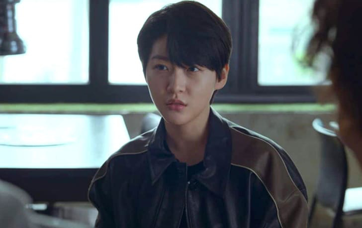Ким Сэ Рон в фильме «Ищейка» — Фото: Netflix Kim Sae Ron trong Bloodhound - Ảnh: Netflix