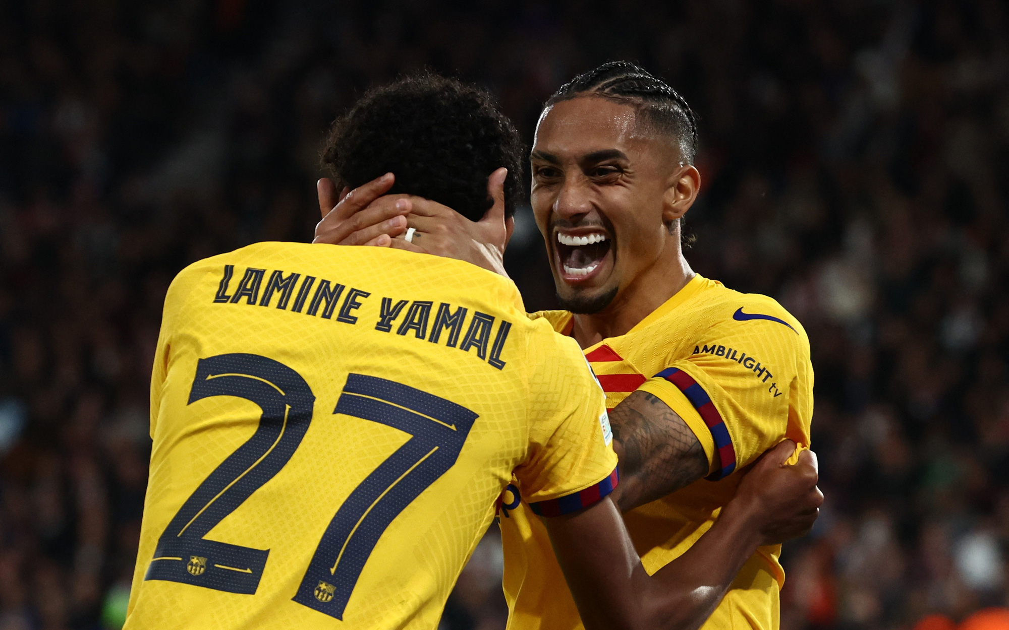 Bật mí cử chỉ tay kỳ lạ của Araujo khi bị đuổi ở trận thua PSG- Ảnh 2. Mbappe mờ nhạt, PSG thua Barca ngay trên sân nhà
