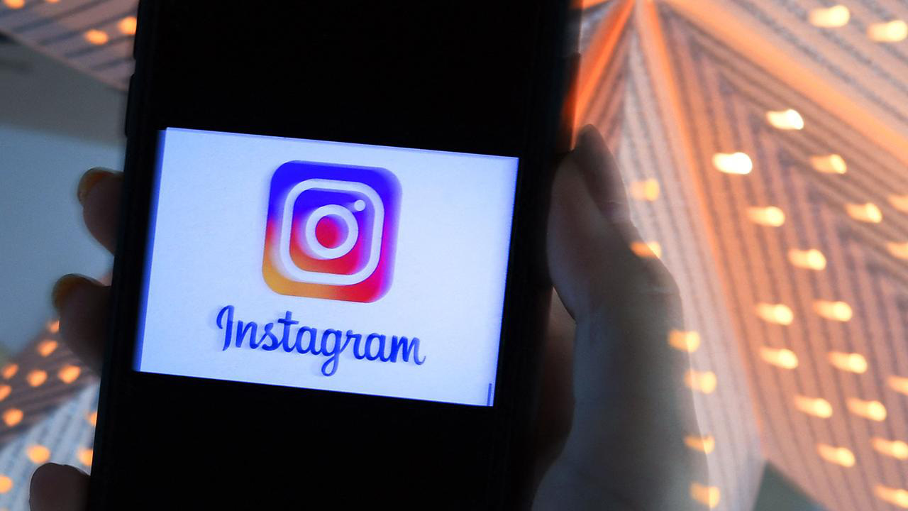 Công ty mẹ của Instagram đang có những bước đi nhằm bảo vệ giới trẻ trước áp lực của dư luận - Ảnh minh họa: AFP