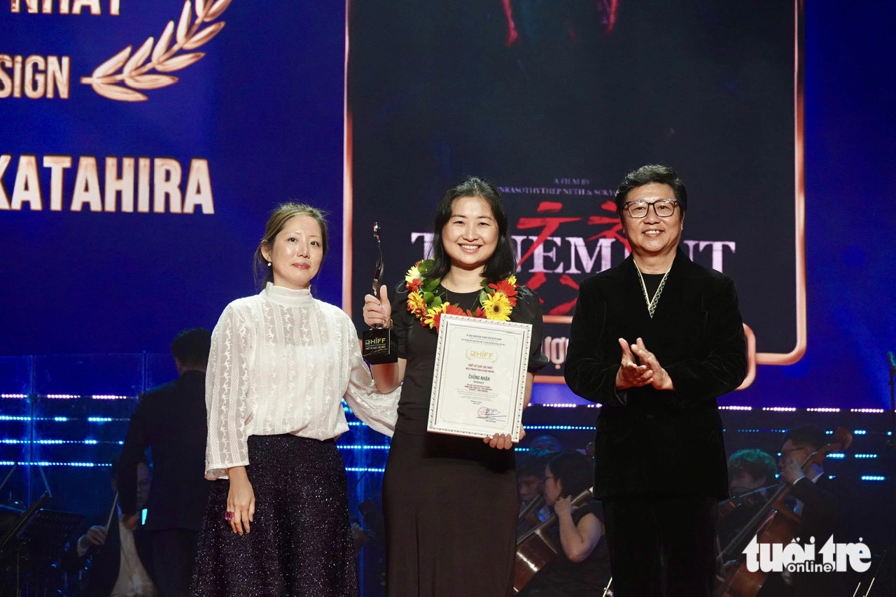 Der Preis für das beste Design ging an den Film Tenement (Borrowed Body, Kambodscha) – Foto: T.T.D. Giải Thiết kế xuất sắc nhất thuộc về phim Tenement (Mượn xác, Campuchia) - Ảnh: T.T.D.