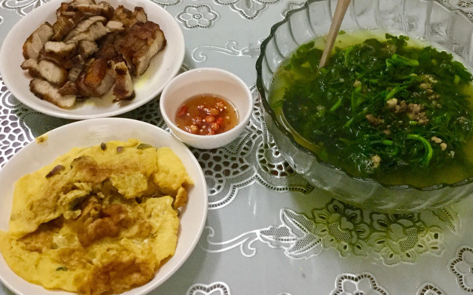 Mẹ là bến yêu thương- Ảnh 2. Chữa lành bằng một bữa cơm mẹ nấu
