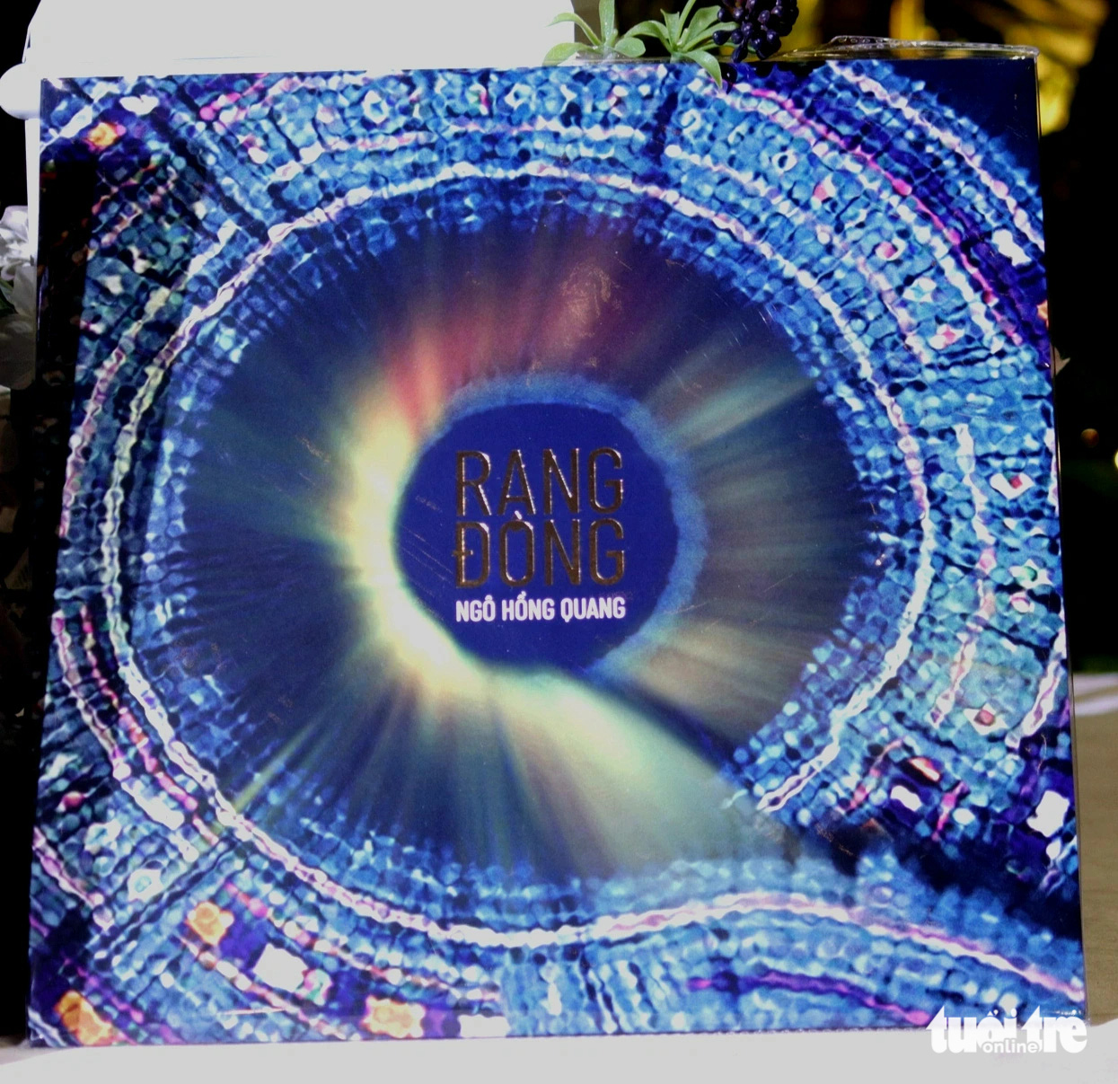 Ngo Hong Quang přináší kulturu etnických menšin do vinylového alba Rang Dong - Foto 3. Album Rạng Đông - Ảnh: HỒ LAM