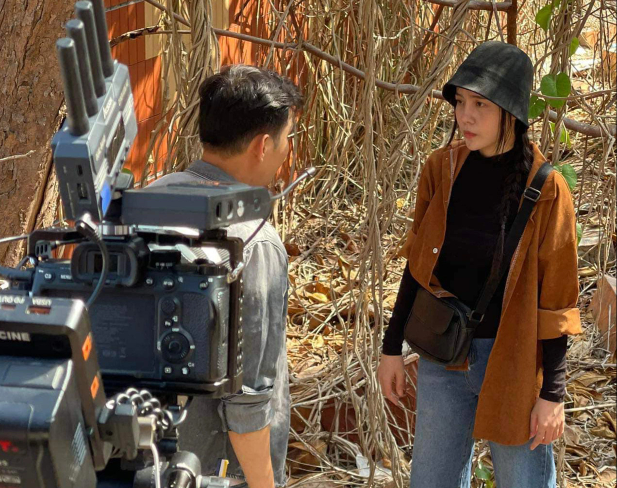 ឈុតមួយពីរឿងចង់ - រូបថត៖ ផលិតករ Một cảnh quay trong phim Lệnh truy nã - Ảnh: ĐPCC