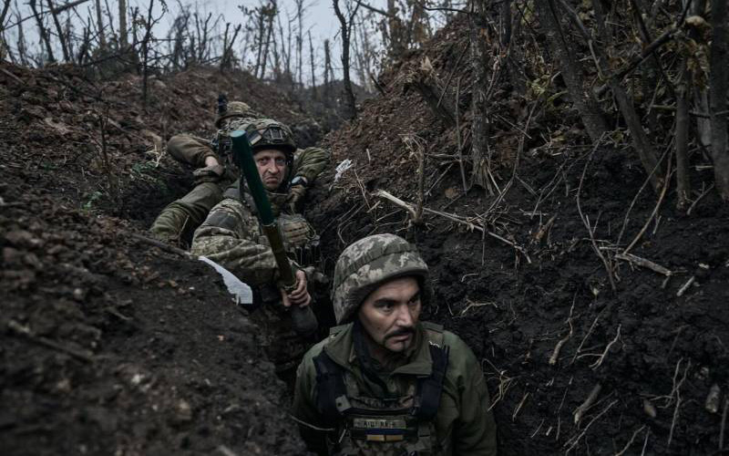 Lãnh đạo NATO kêu gọi ưu tiên hỗ trợ Ukraine hơn tự phòng vệ- Ảnh 3. Nghị sĩ Nga tuyên bố Nga sẽ mạnh tay với lính đánh thuê nước ngoài ở Ukraine