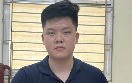 Đấm, đá người đàn ông tâm thần, nam thanh niên lãnh 10 năm tù tội giết người- Ảnh 2. Thanh niên hành hung, cướp xe taxi vì cho rằng