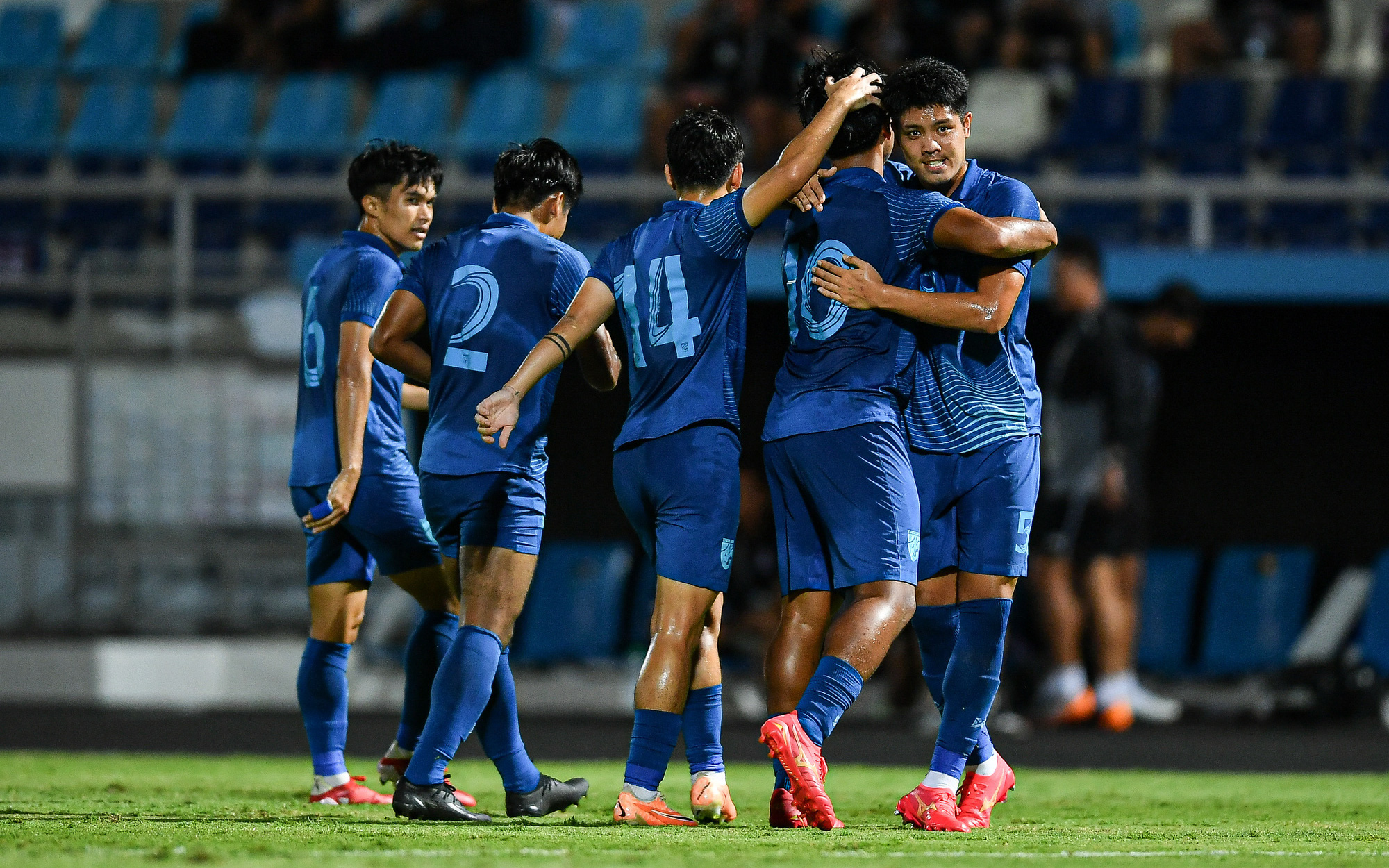 Quan Văn Chuẩn giữ băng đội trưởng U23 Việt Nam tại VCK U23 châu Á 2024- Ảnh 6. Lịch trực tiếp Giải U23 châu Á 2024 ngày 16-4: Trung Quốc, Thái Lan thi đấu