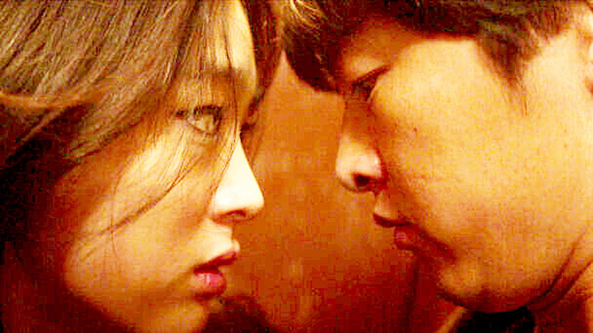 Hubungan yang kurang dikendalikan antara Loh Kiwan dan Marie adalah sorotan yang mengambil alih daripada filem yang sangat baik itu. Mối quan hệ giữa Loh Kiwan và Marie bị xử lý không tốt là điểm nhấn làm phim giảm đi sự xuất sắc lẽ ra phải có