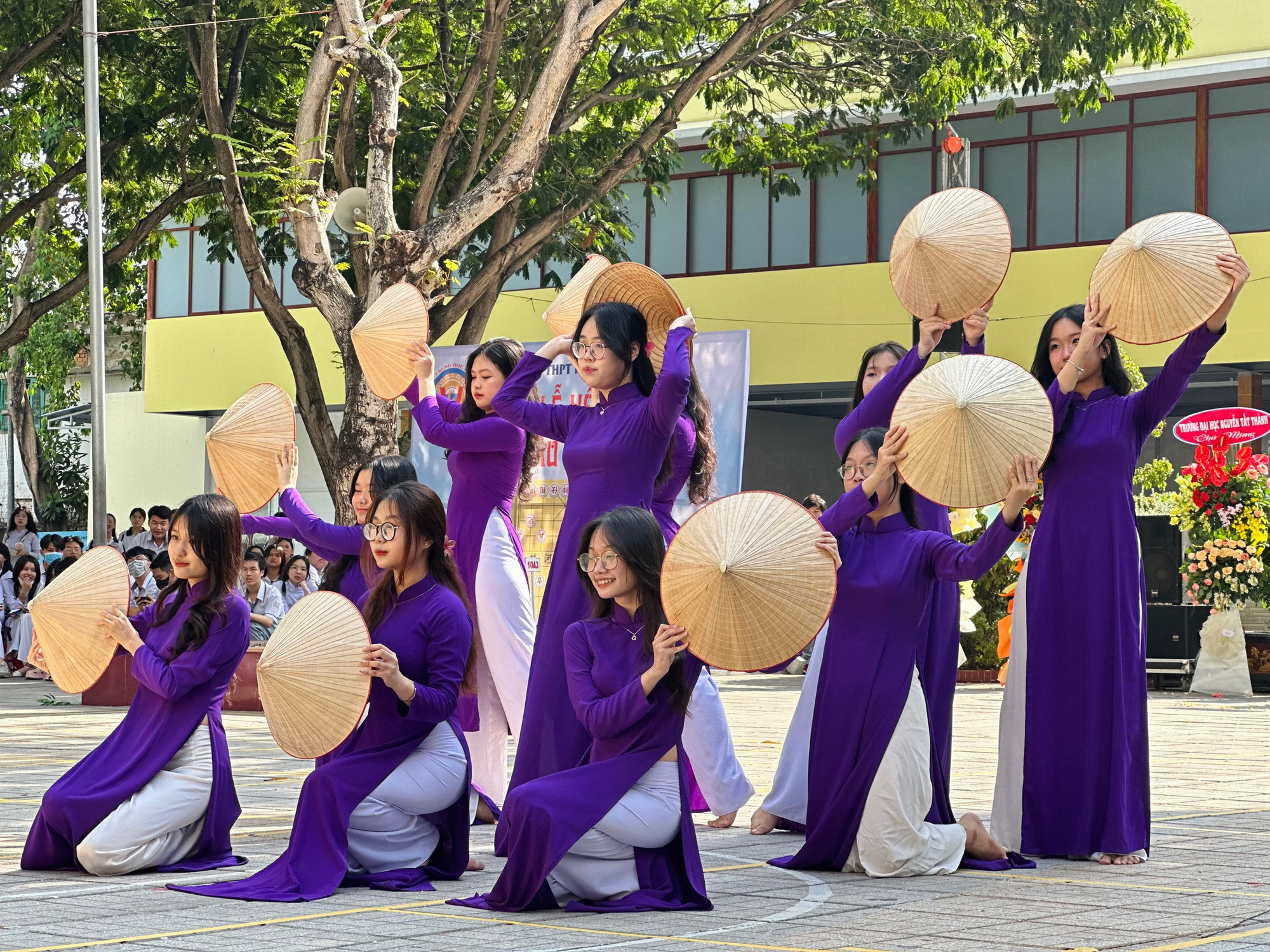 Mừng Giỗ Tổ Hùng Vương, Trường THPT Hùng Vương ngập tràn hoạt động siêu cuốn- Ảnh 12.