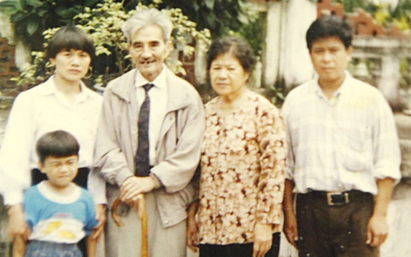 Giải mã huyền thoại Tạ Đình Đề - Kỳ 6: Giã từ vũ khí- Ảnh 3. Giải mã huyền thoại Tạ Đình Đề - Kỳ 5: Chuyện tình chưa kể của Tạ Đình Đề