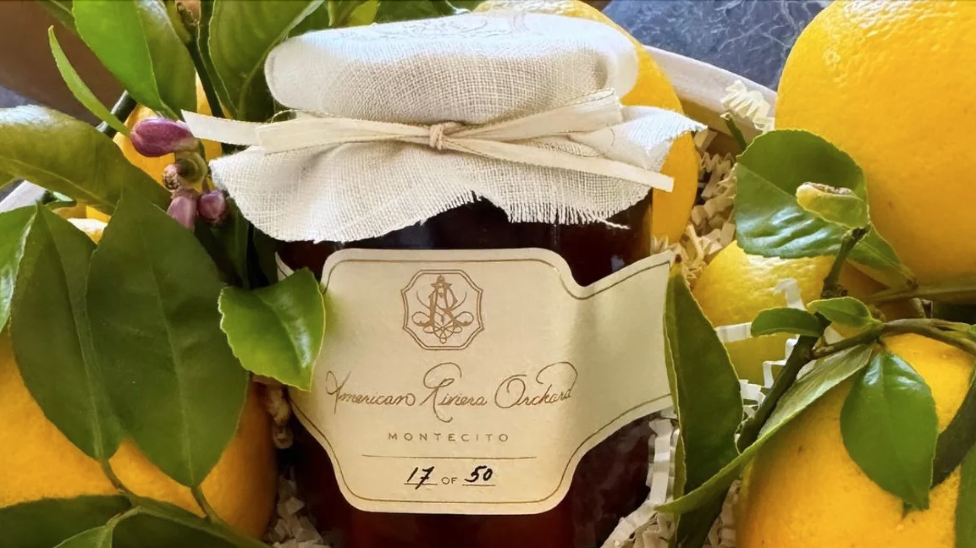 Vua Charles trở lại làm việc sau thời gian điều trị ung thư- Ảnh 3. Nữ công tước Meghan khởi nghiệp bán mứt dâu, sản phẩm của Vua Charles cháy hàng