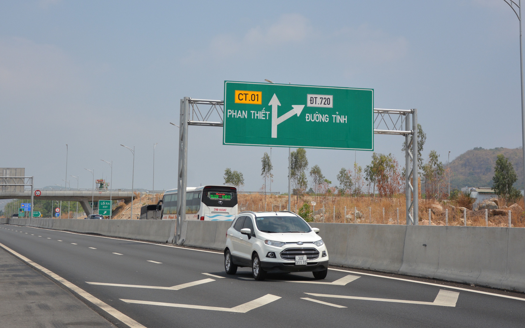 Vụ cắt điện các nút giao cao tốc Phan Thiết - Dầu Giây: Điện lực Đồng Nai nói gì?- Ảnh 3. Cao tốc Phan Thiết - Dầu Giây nguy cơ không ai vận hành vì thiếu tiền