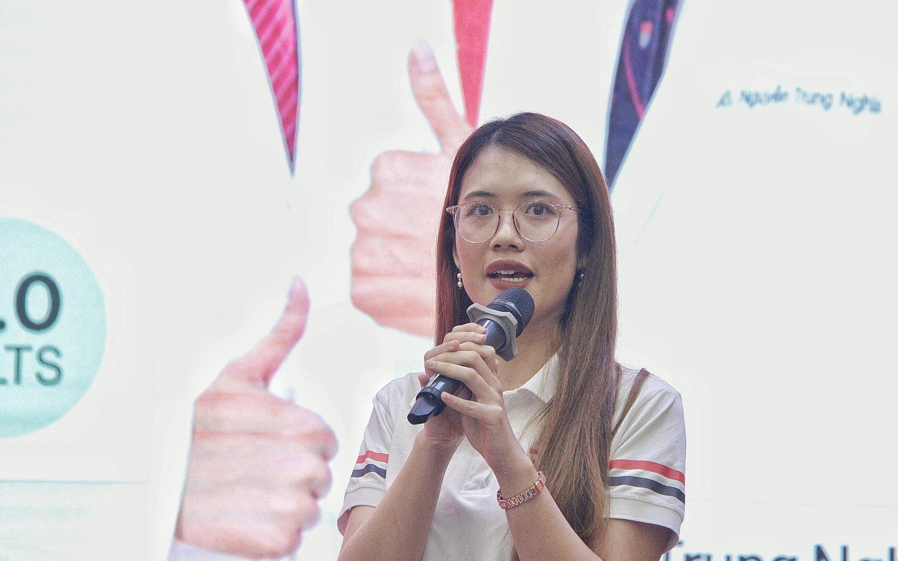Gen Z lạm dụng AI, thư xin việc giống nhau như đúc- Ảnh 2. Gen Z chưa thực sự hiểu và tận dụng công nghệ, AI cho việc học