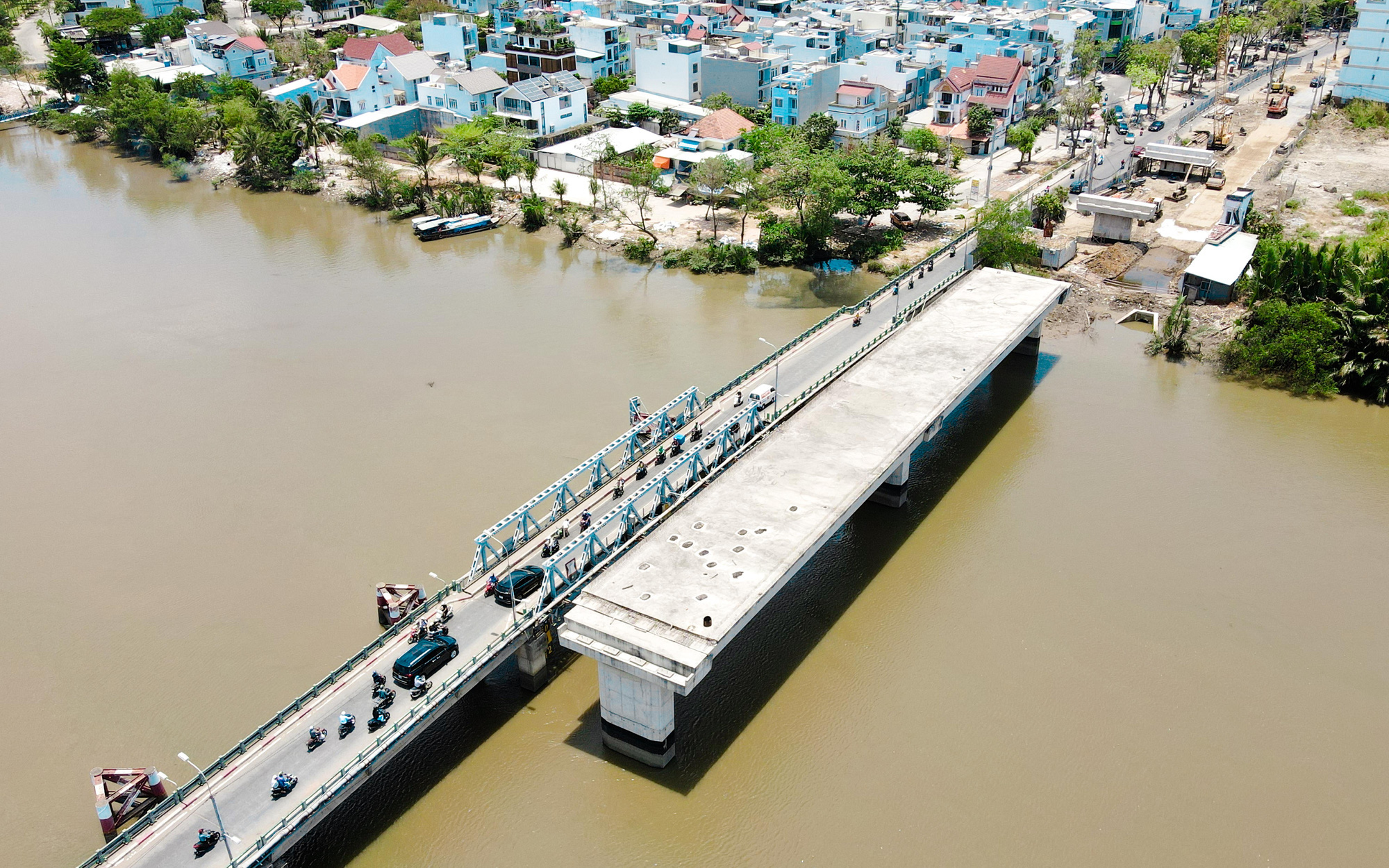 Cầu nối huyện Bình Chánh với Nhà Bè sắp thông xe, người dân hết cảnh 'qua sông phải lụy đò'- Ảnh 11. Dự kiến tháng 12 năm nay người dân Nhà Bè, quận 7 sẽ qua lại trên cầu Phước Long, Rạch Đỉa