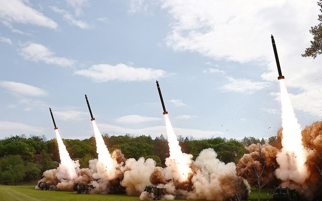 Nhạc phẩm ca ngợi ông Kim Jong Un thành trend trên Tik Tok- Ảnh 3. Triều Tiên tập trận mô phỏng kích hoạt hạt nhân