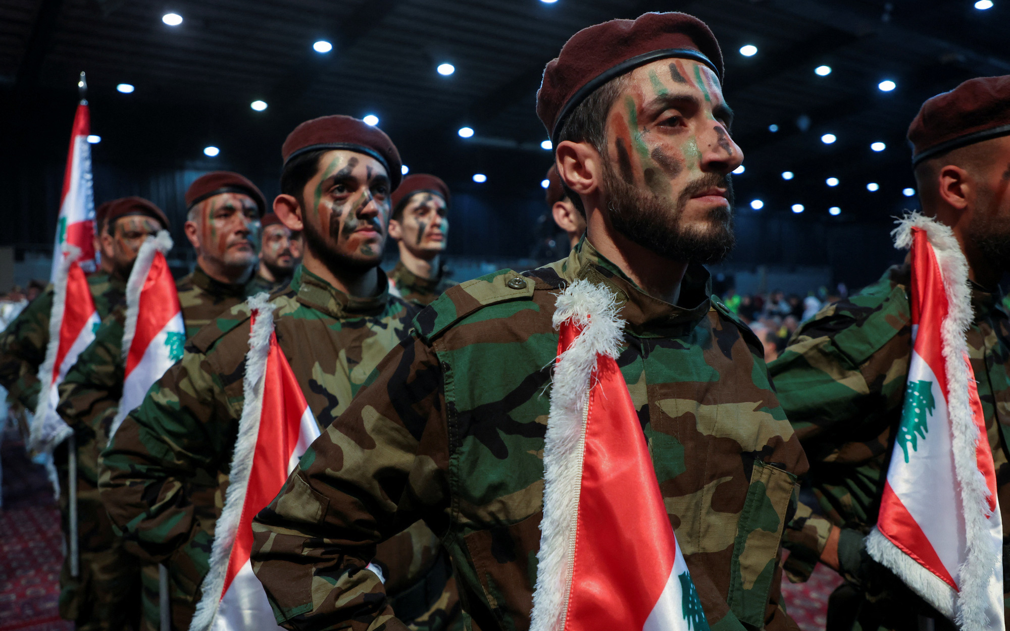 Hezbollah không kích hàng loạt, nhiều nơi ở Israel chìm trong biển lửa- Ảnh 2. Israel - Hezbollah tấn công qua lại hằng ngày