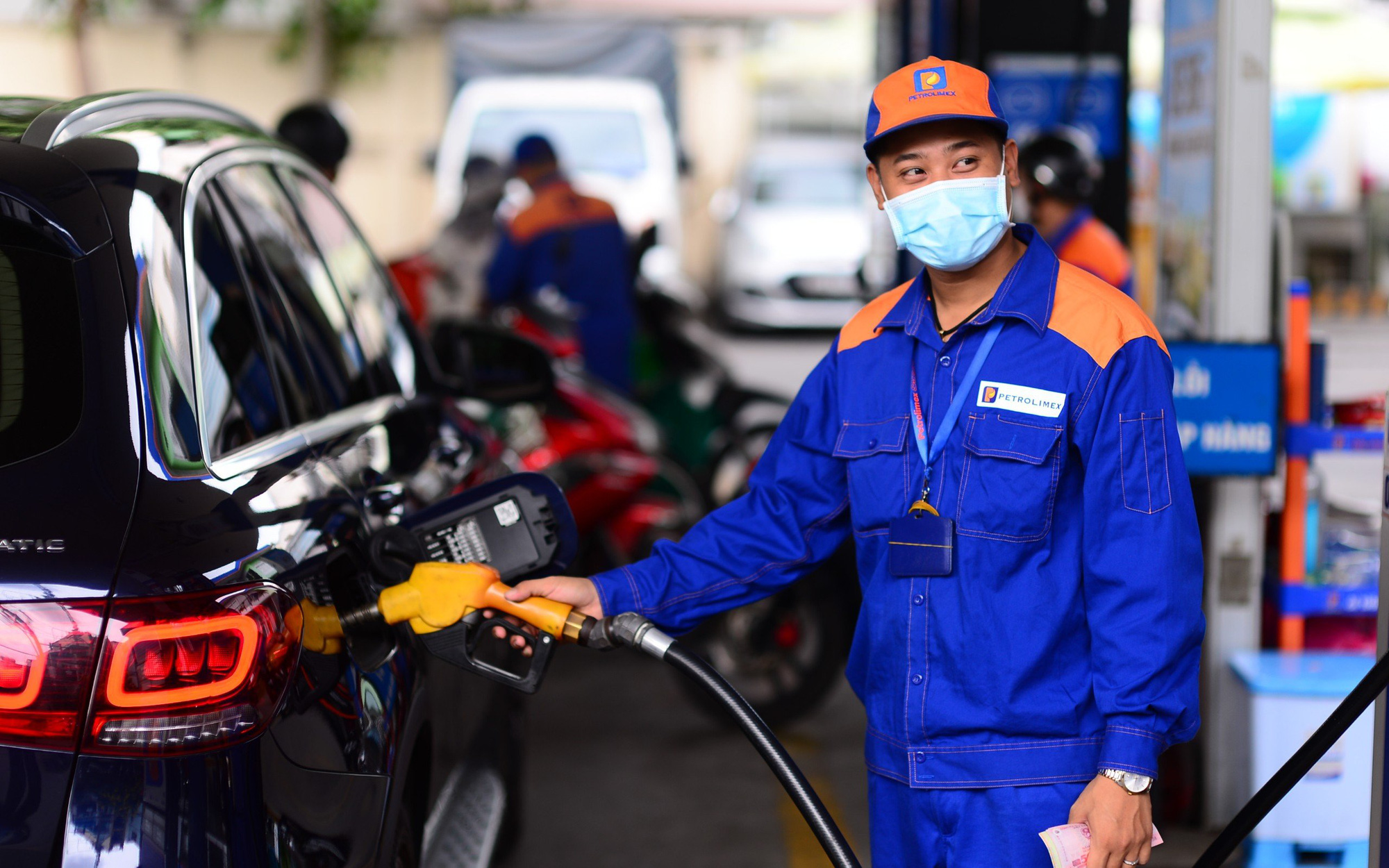 Vô vọng tìm cách tiêu 500 đồng tiền lẻ - Ảnh 2.