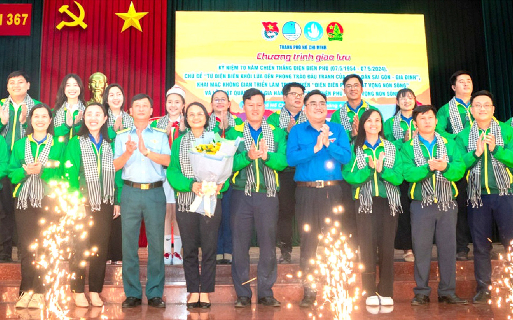 Đến nhà tù Sơn La càng thấm thía về sự hy sinh của ông cha ở nơi ‘địa ngục trần gian’- Ảnh 5. Từ cột cờ Hà Nội đến Điện Biên Phủ