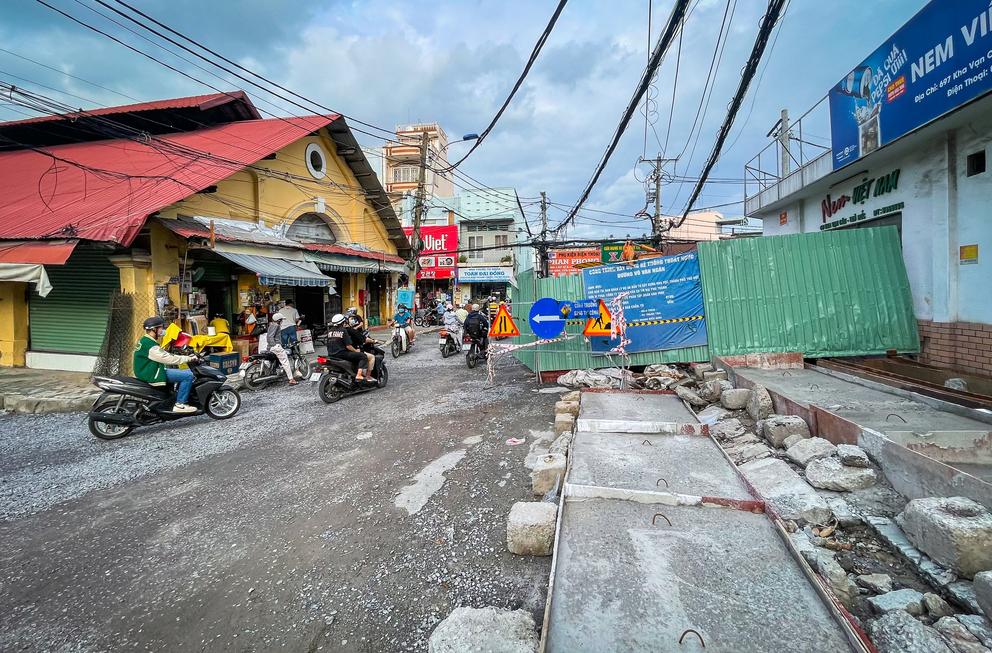 Dự án xây hệ thống thoát nước đường Võ Văn Ngân sắp xong sau 4 năm chật vật- Ảnh 8.