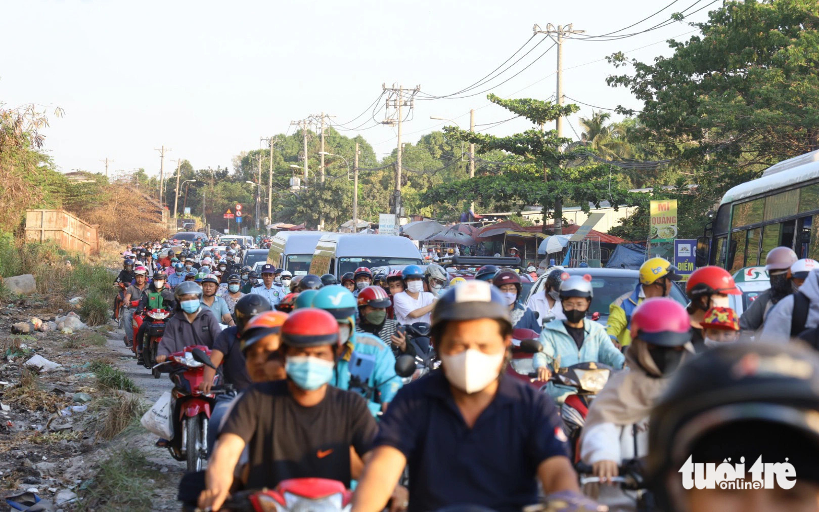 Đường Lê Văn Việt, Lã Xuân Oai, Nguyễn Duy Trinh, Đỗ Xuân Hợp, Lò Lu... liên tục ùn ứ, vì sao?- Ảnh 9. Mở rộng đường Lã Xuân Oai, TP Thủ Đức chậm tiến độ, đội vốn 485 tỉ đồng