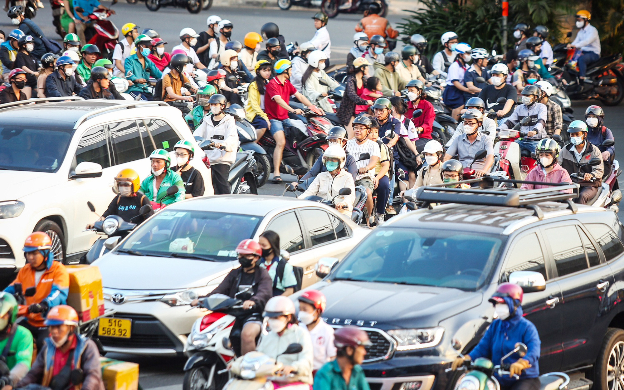 Dùng AI để phạt nguội xe máy, tại sao không?- Ảnh 3. Phạt nguội lái xe máy: Rất cần để thiết lập lại trật tự giao thông