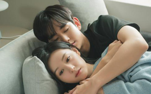 Tin tức giải trí 29-4: Nữ hoàng nước mắt kết thúc, lập kỷ lục rating- Ảnh 2. Nữ hoàng nước mắt hot bởi nhân vật hay dù lê thê lượt thượt