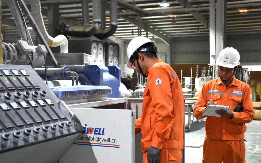 Để tiết kiệm điện chiếu sáng công cộng, TP.HCM cần chi khoảng 6.000 tỉ- Ảnh 3. Tiết kiệm hàng trăm nghìn kWh điện nhờ giảm sử dụng vào giờ cao điểm