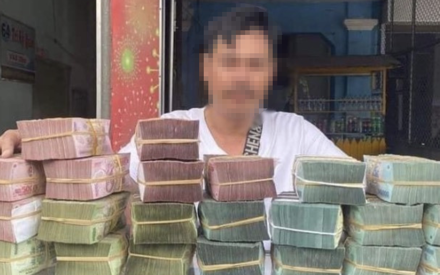 Chi gần 3.500 tỉ đồng trả thưởng, vì đâu xổ số Vietlott báo lãi cao nhất nhiều năm?- Ảnh 2. Trúng Vietlott nhờ lấy ngày sinh của vợ