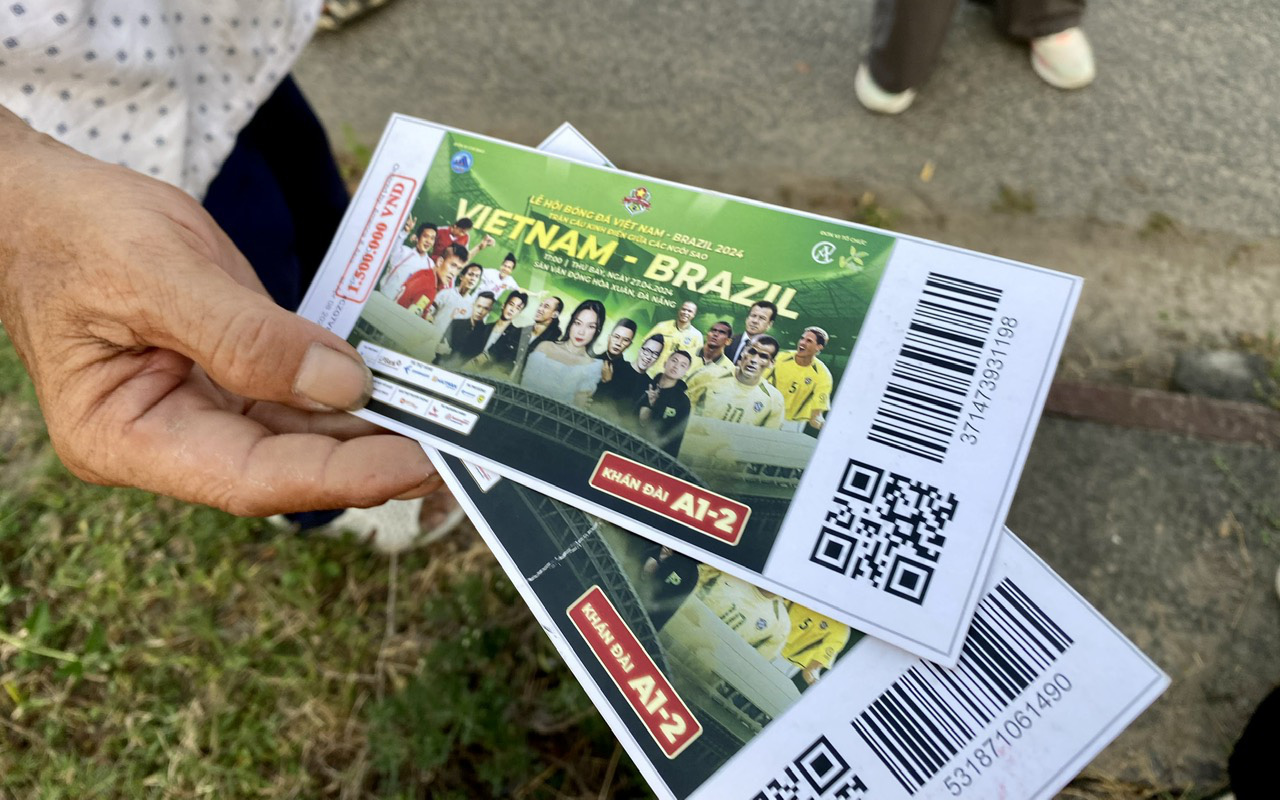 Công Vinh, Tiến Linh không 'cứu' nổi tuyển ngôi sao Việt Nam trước các 'vũ công' Brazil- Ảnh 7. Công Vinh, Tiến Linh không 'cứu' nổi tuyển ngôi sao Việt Nam trước các 'vũ công' Brazil- Ảnh 7.