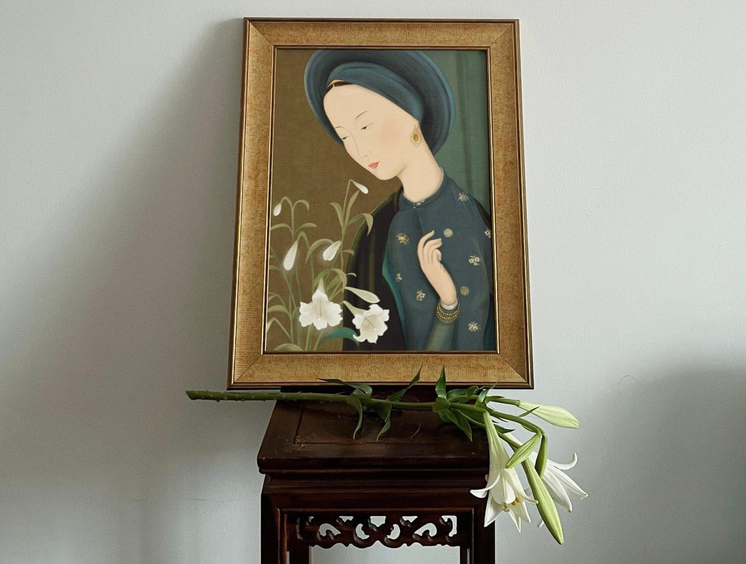 Dando vida à cultura vietnamita em pinturas digitais - Foto 5. Quốc Trí cũng lưu ý các yếu tố màu sắc để khi đưa vào không gian sẽ tạo được hiệu quả và gìn giữ tinh thần của mỹ thuật Việt Nam xa xưa - Ảnh: NVCC