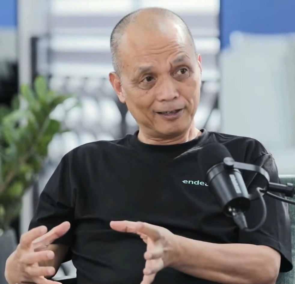 Tunnlar och Bui Thacs 10-åriga dröm. Film för fredsdagen - Foto 10. Doanh nhân Nguyễn Thành Nam