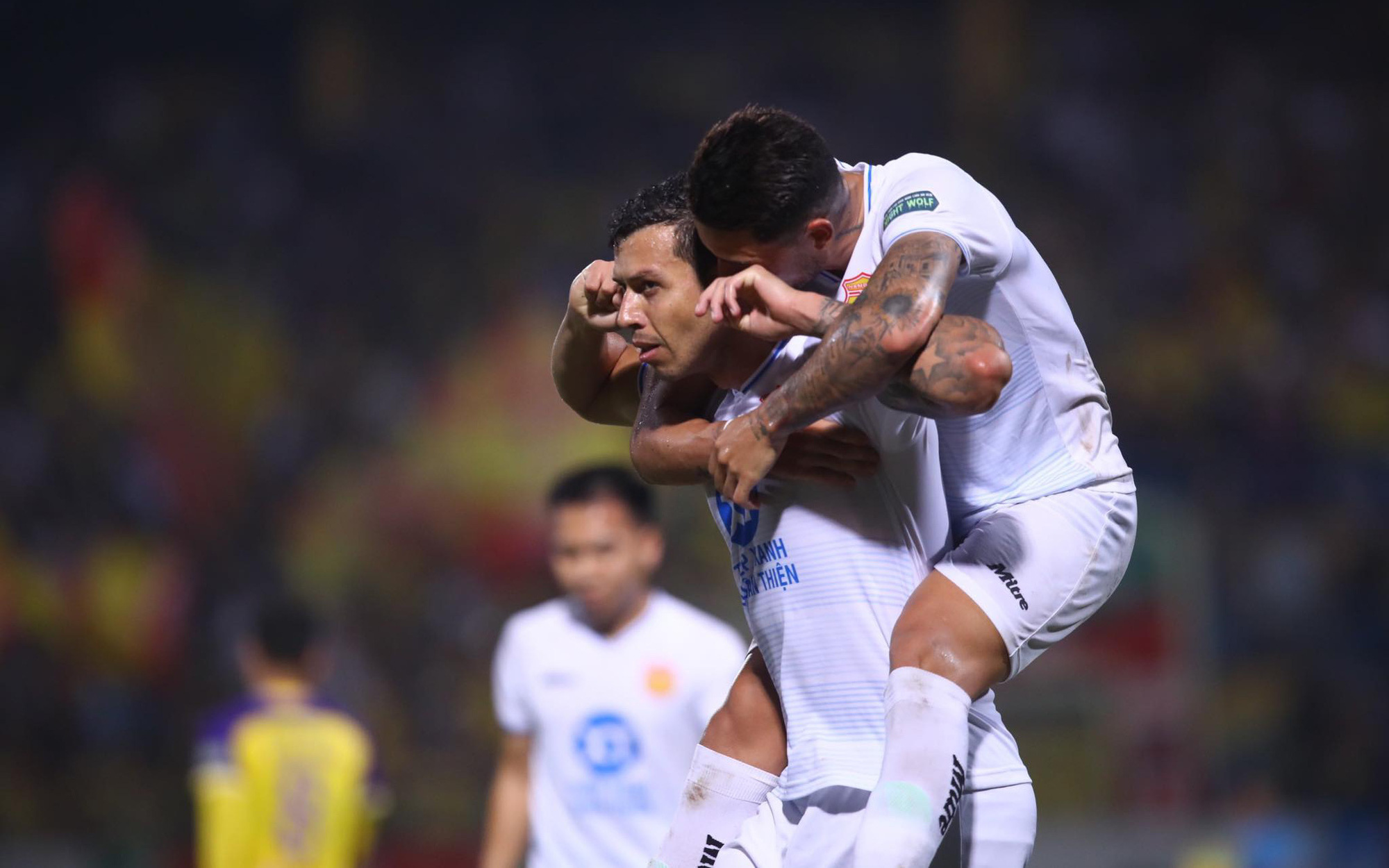 Vòng 15 V-League 2023-2024: Bám đuổi ở cuộc đua trụ hạng- Ảnh 3. Lịch trực tiếp vòng 15 V-League: Nam Định, Công An Hà Nội, Bình Dương đua vô địch