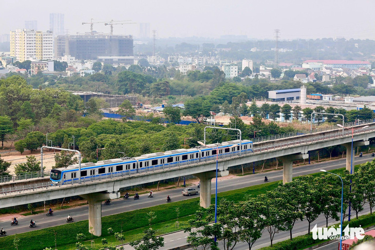 Theo dự kiến, kể từ tháng 7-2024, TP.HCM vận hành trước 7 đoàn tàu metro số 1 - Ảnh: CHÂU TUẤN
