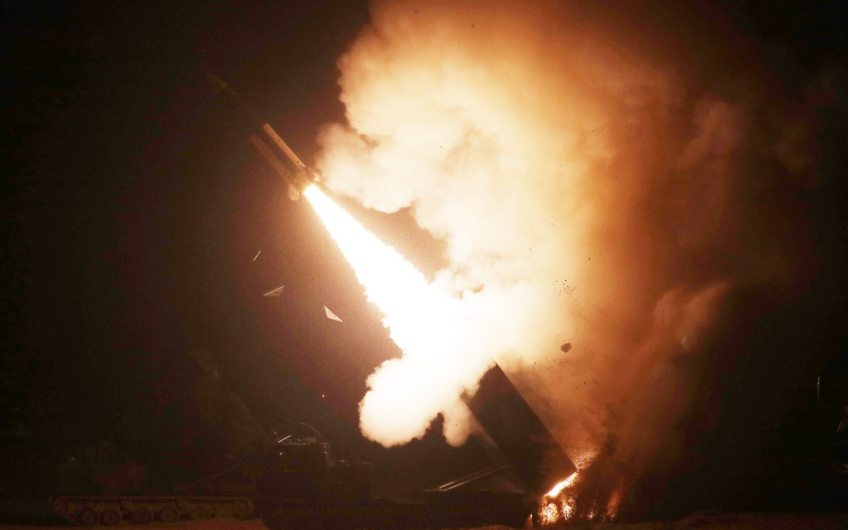 Ông Lavrov: Nga không thấy khác biệt nào giữa Đảng Cộng hòa và Đảng Dân chủ của Mỹ- Ảnh 2. Rộ tin Nga bắn hạ tên lửa ATACMS của Mỹ cung cấp cho Ukraine