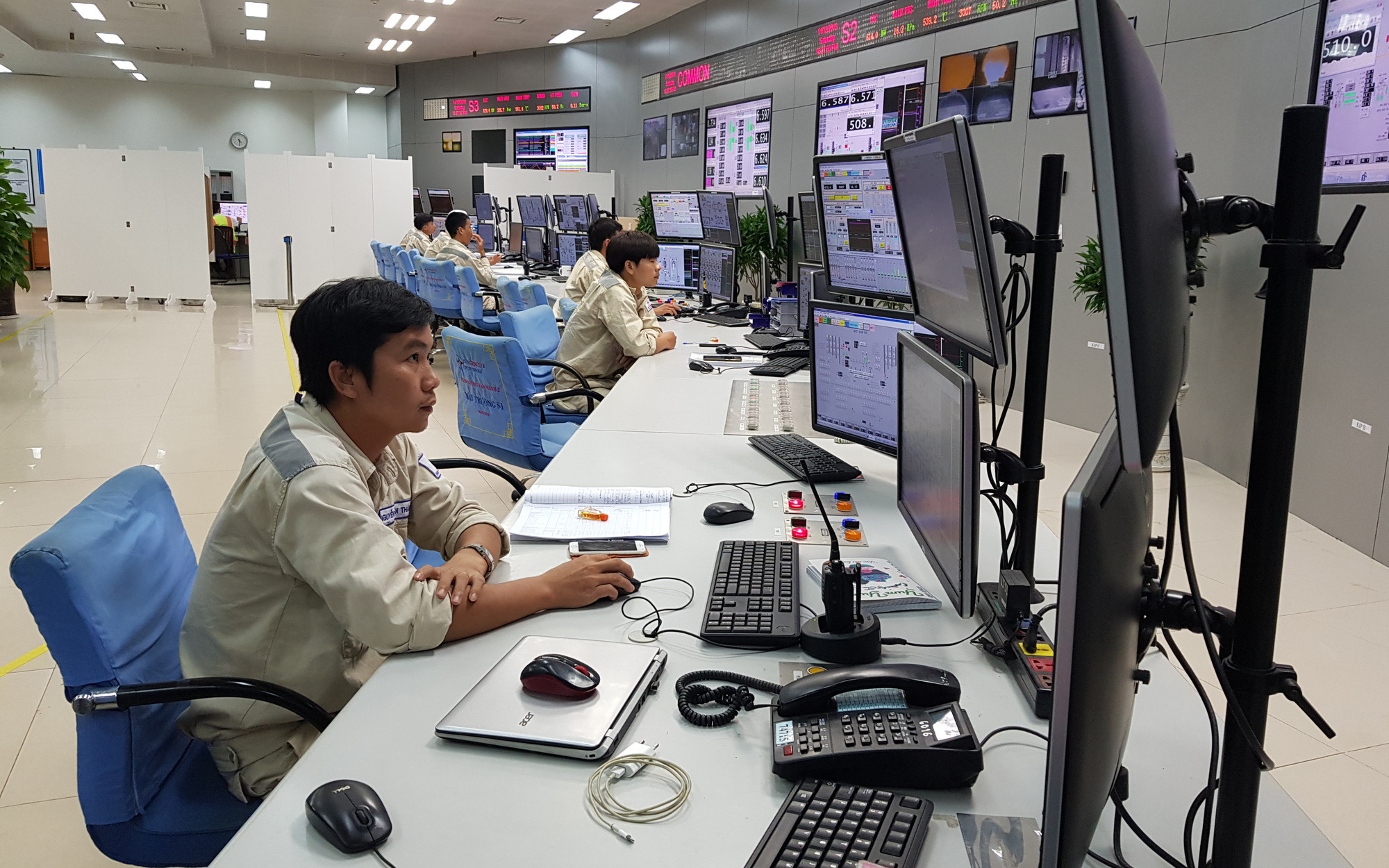 Tiêu thụ điện tiếp tục phá kỷ lục, lần đầu lịch sử vượt mốc 1 tỉ kWh/ngày- Ảnh 3. Tiêu thụ điện tăng kỷ lục, EVN phải huy động toàn bộ nhà máy nhiệt điện than