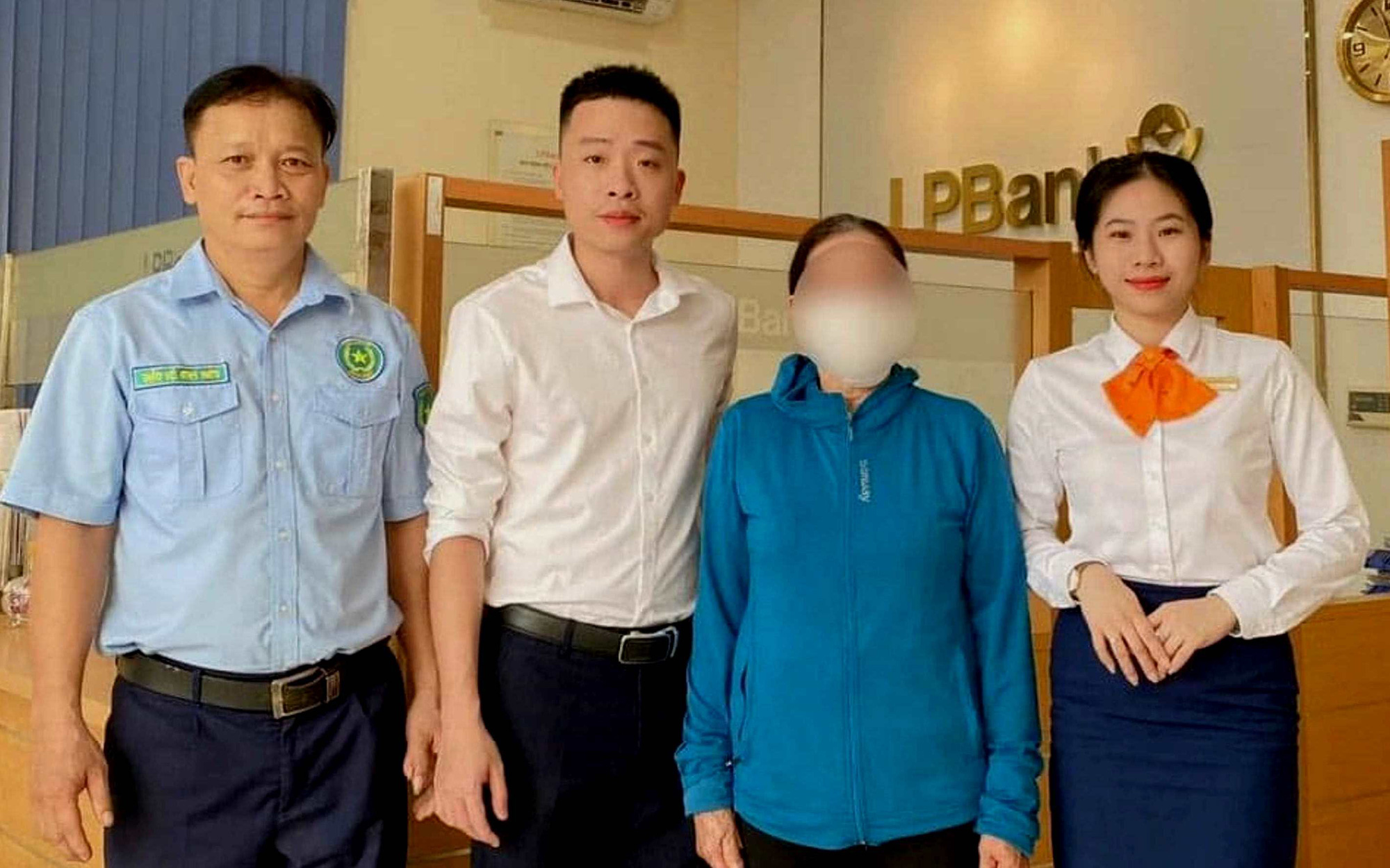Bắt nhóm lừa đảo những người bị… lừa đảo- Ảnh 2. Nhóm lừa đảo tung ‘chiêu’ cũ, người phụ nữ vẫn suýt mất hơn 80 triệu đồng