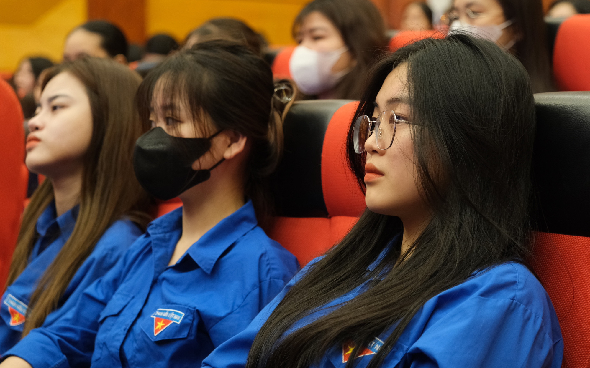 Thi đậu viên chức rồi không nhận việc, nhiều người bị hủy kết quả trúng tuyển- Ảnh 2. Thanh niên xung phong được cộng điểm ưu tiên thi tuyển công chức, viên chức