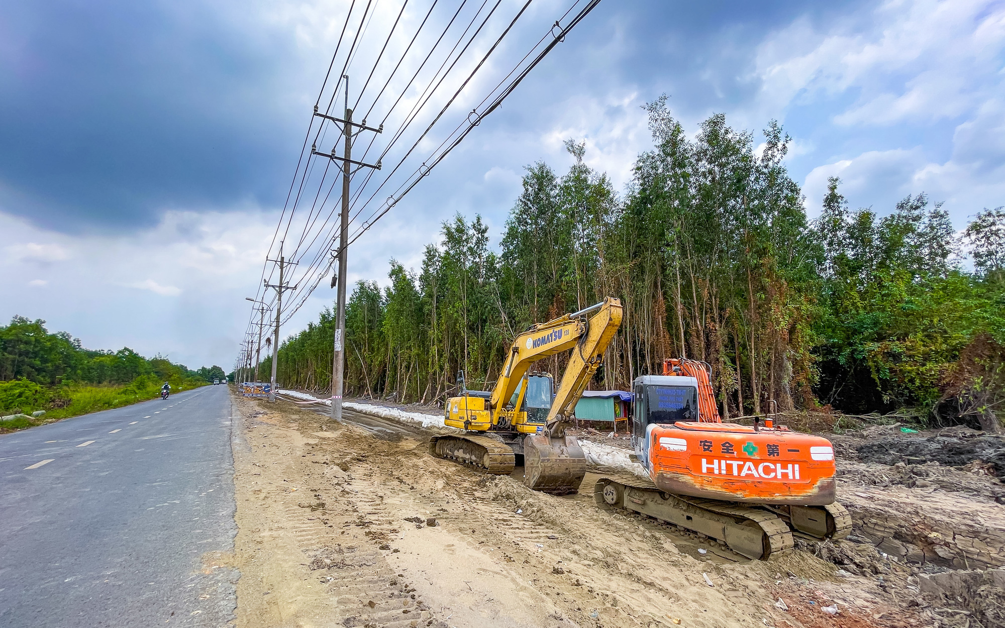 Vành đai 3 TP.HCM qua Long An, Bình Dương: Chủ động tìm vật liệu, tiến độ trong kế hoạch- Ảnh 4. Đường vành đai 3 TP.HCM: Thiếu cát, nguy cơ chậm tiến độ