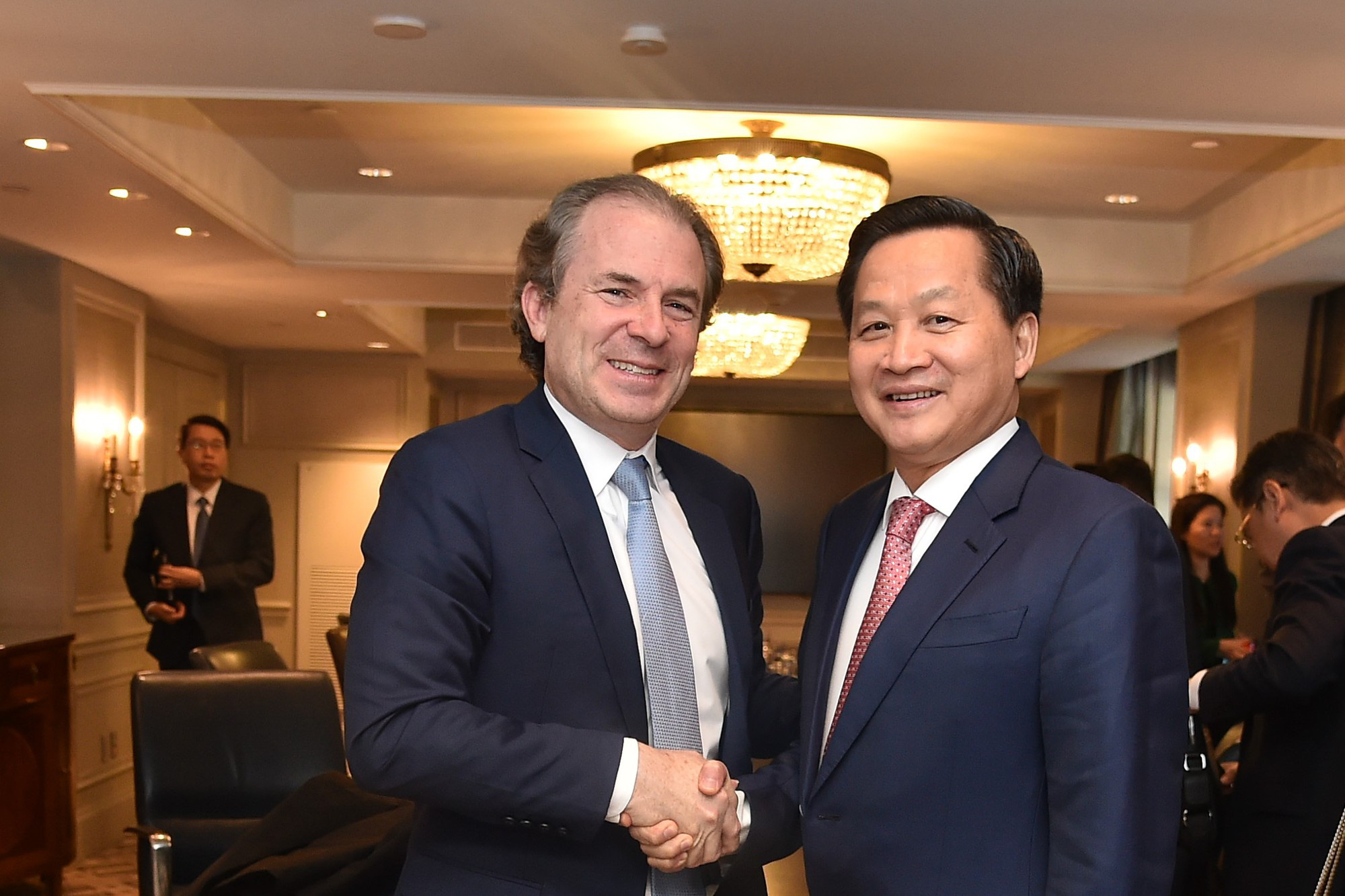 Phó thủ tướng Lê Minh Khái tiếp ông Daniel Rosen, giám đốc điều hành Rosen Partners - Ảnh: VGP