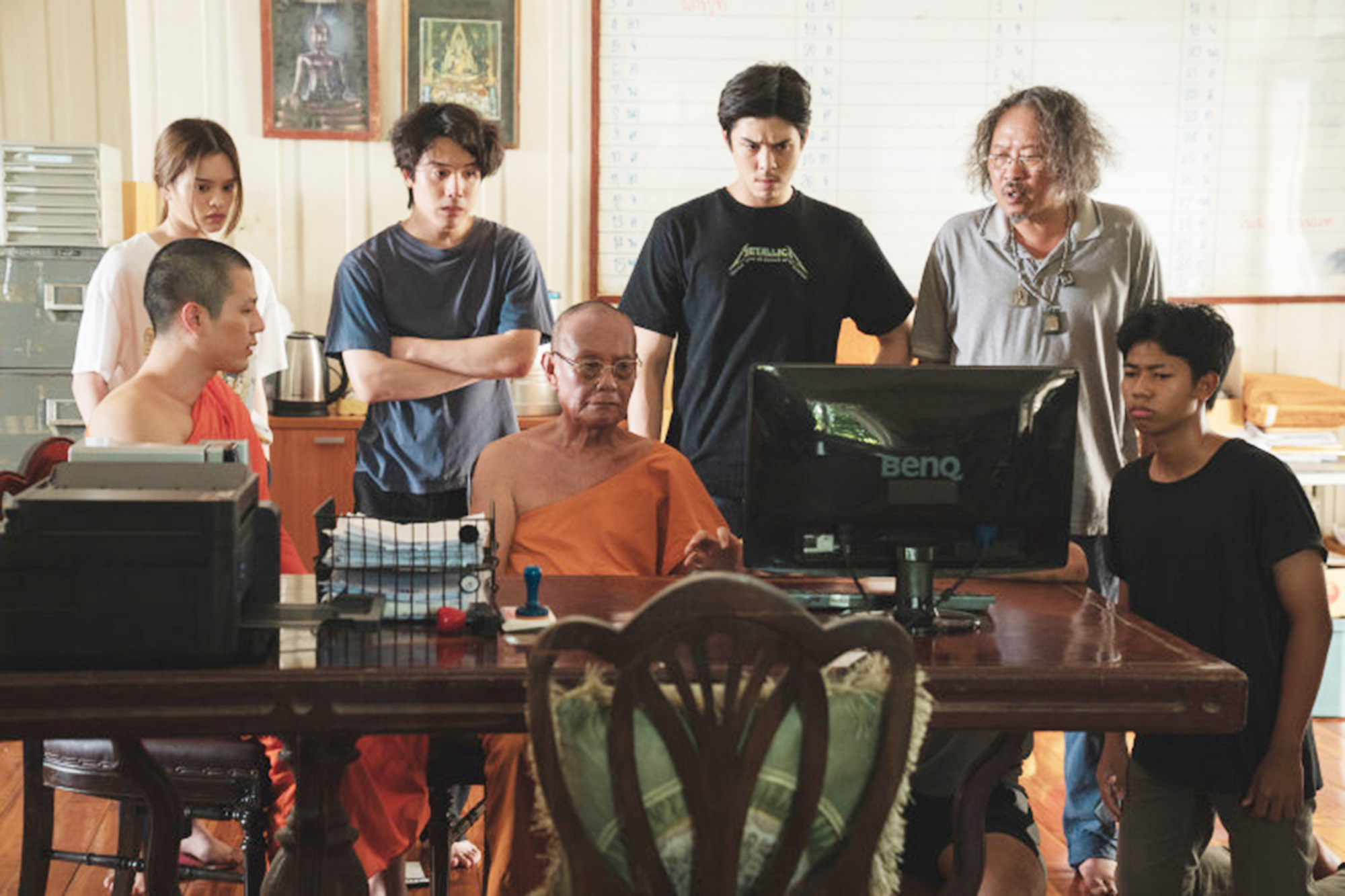 Satu dan kisah anak-anak penjual dewa - Foto 1. Cảnh trong phim Satu