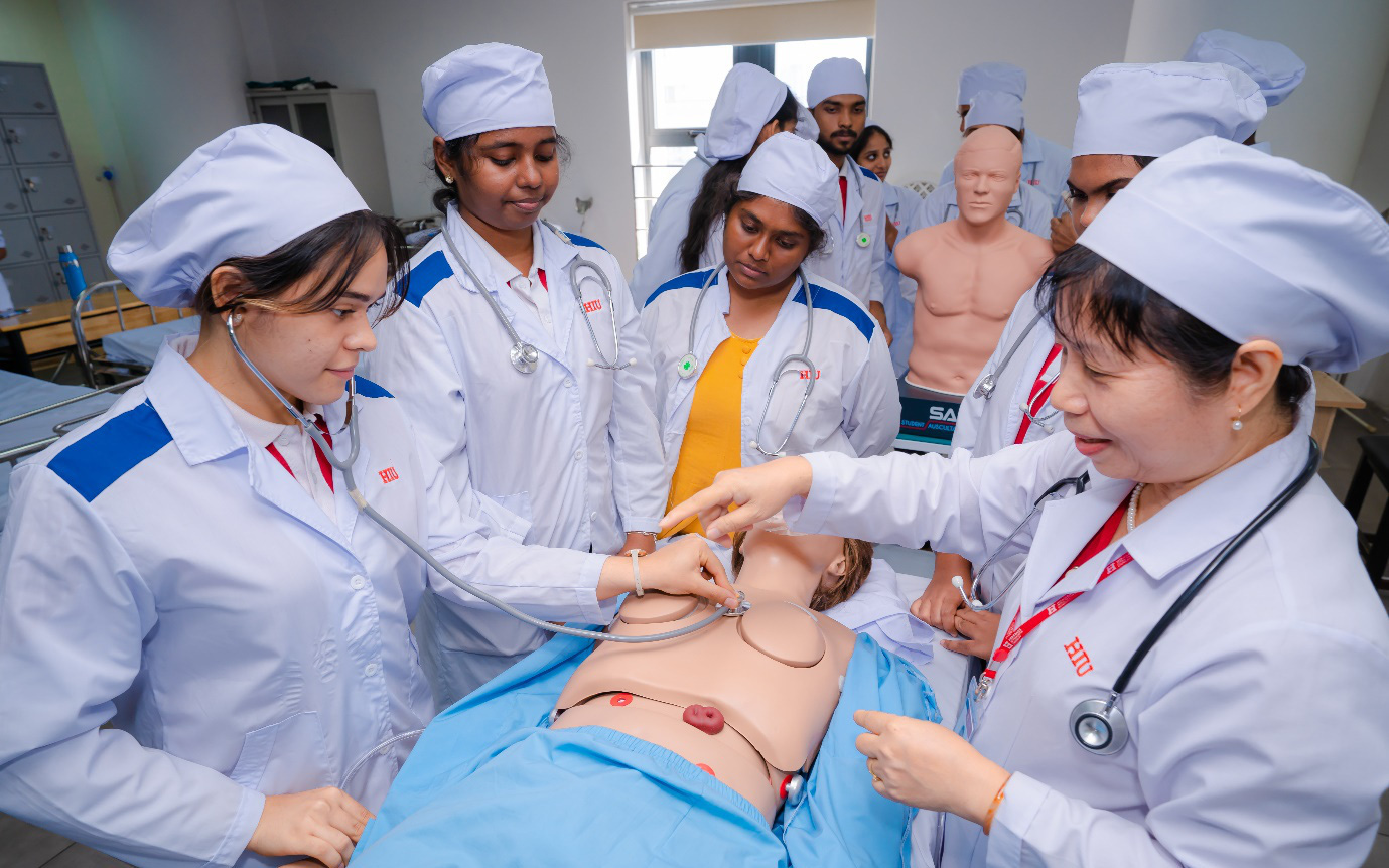 Nhiều trường đại học công bố điểm chuẩn học bạ, từ 6 điểm/môn trúng tuyển- Ảnh 8. HIU công bố điểm chuẩn xét học bạ và học bổng 2024