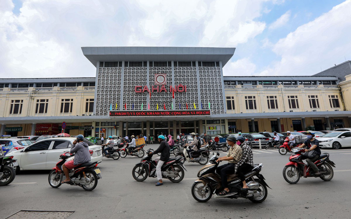 Sạt lở hầm Bãi Gió khiến đường sắt Bắc - Nam qua Khánh Hòa ách tắc- Ảnh 2. Ga đường sắt tốc độ cao Bắc - Nam phải bố trí ở trung tâm Hà Nội, TP.HCM