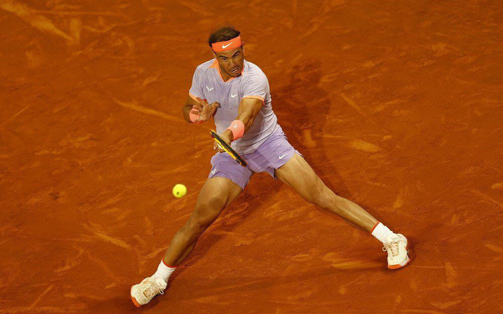 Không được xếp hạt giống, Nadal gặp khó ở Roland Garros 2024- Ảnh 2. Rafael Nadal xúc động trong ngày chia tay Madrid Open
