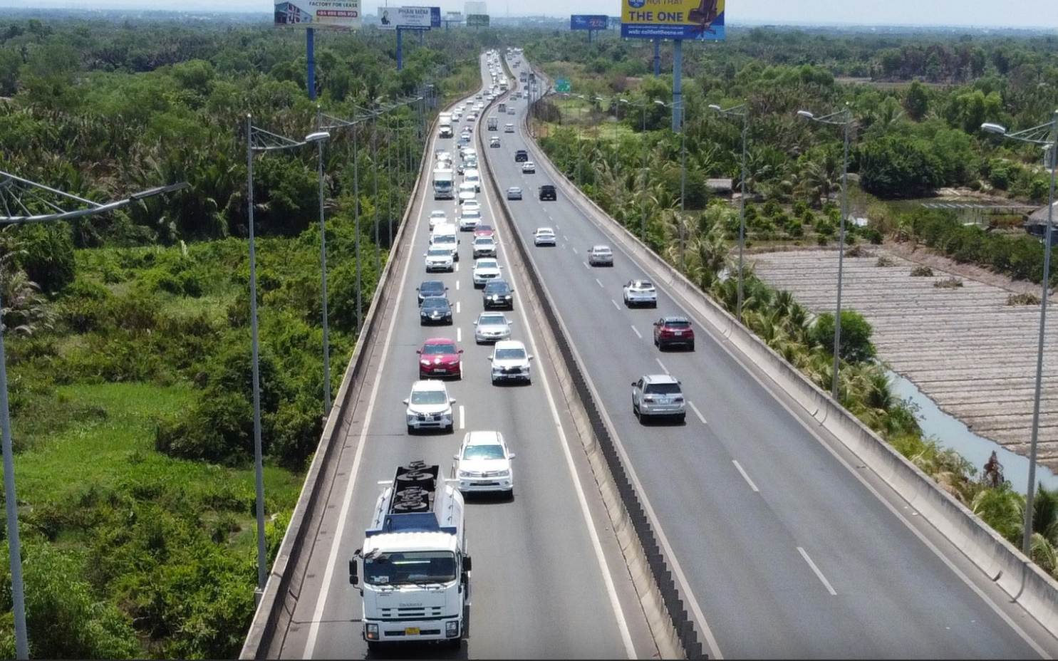 Thủ tướng gửi thư khen cảnh sát giao thông- Ảnh 2. 138 người chết do tai nạn giao thông trong 5 ngày nghỉ lễ